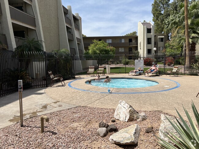 Building Photo - 7625 E Camelback Rd Unit 440A Rental
