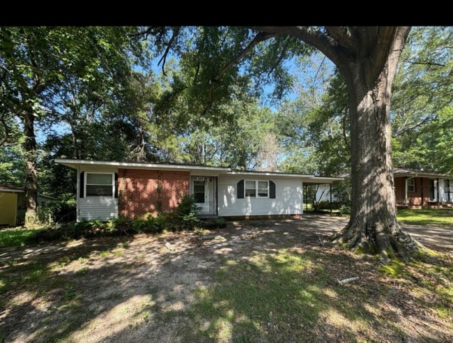 Photo - 3141 Oak Forest Dr Casa