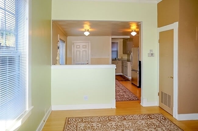 Photo - 4116 25th Ave SW