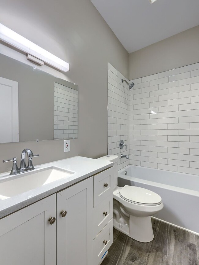 Photo - 208 Hamilton St Unidad 1