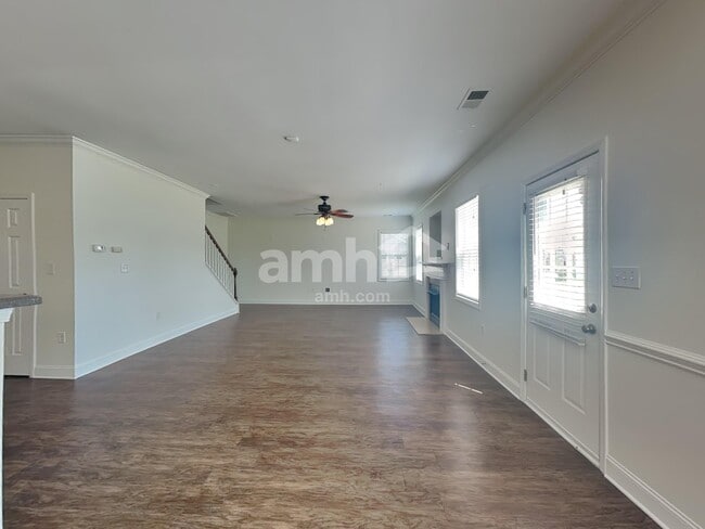 Photo - 1005 Theodore Ln