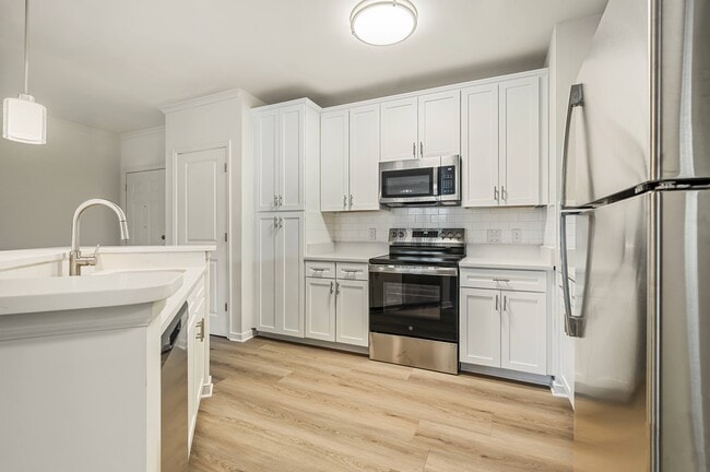 River House Apartments