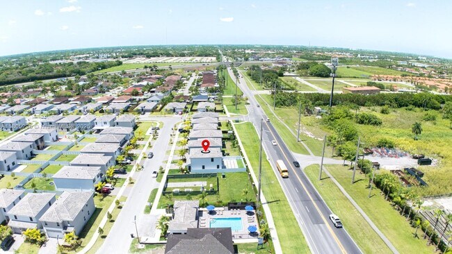 Photo - 715 SE 17th Ave