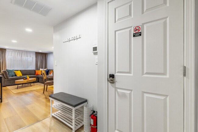 Photo - 3017 Pearl St