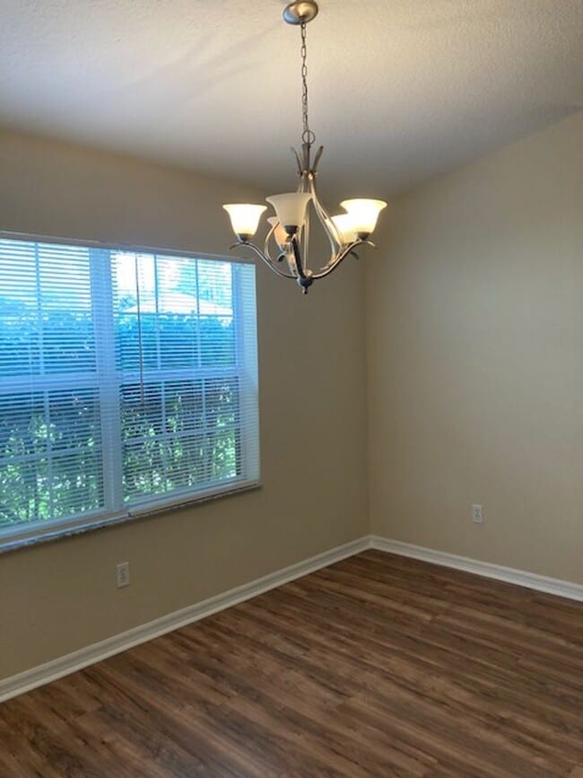 Photo - Beautiful 4/3/2 in desirable area! With Screened in porch