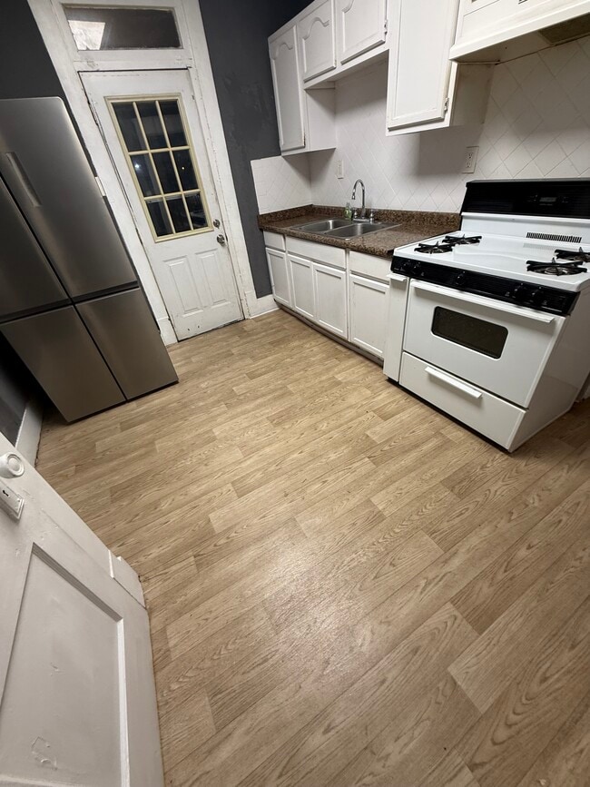 Cocina - 1101 Garfield Ave SW