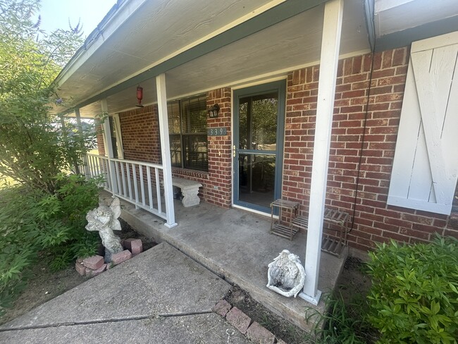 Building Photo - 339 S Pleasant Hill Rd Rental