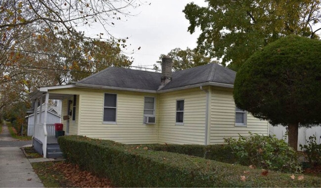Building Photo - 712 Beethoven St Rental