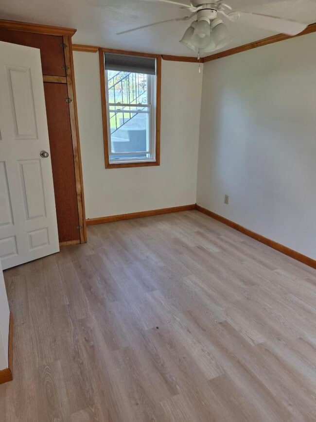 Photo - 829 E Lackawanna Ave