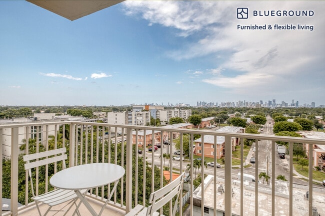 Photo - 987 SW 37th Ave Unidad FL7-ID71