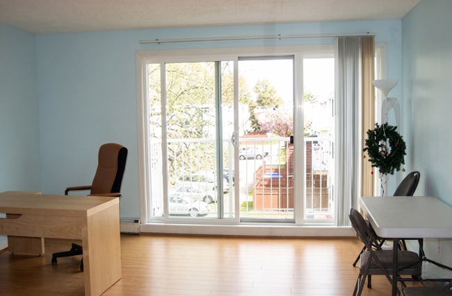 7280 Lindsay Rd Unit 1 Bedroom + Office Top Floor Apartment