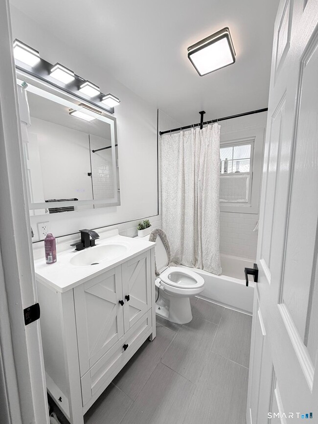 Photo - 243 Sunshine Cir