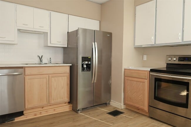 Photo - 3723 Wisconsin Ave