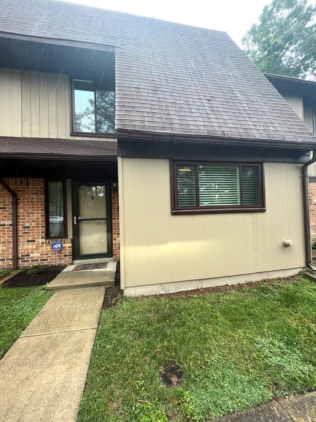 Front - 1035 Willow Green Dr Townhome