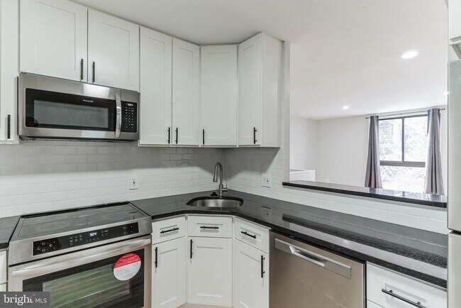 Photo - 1711 South St