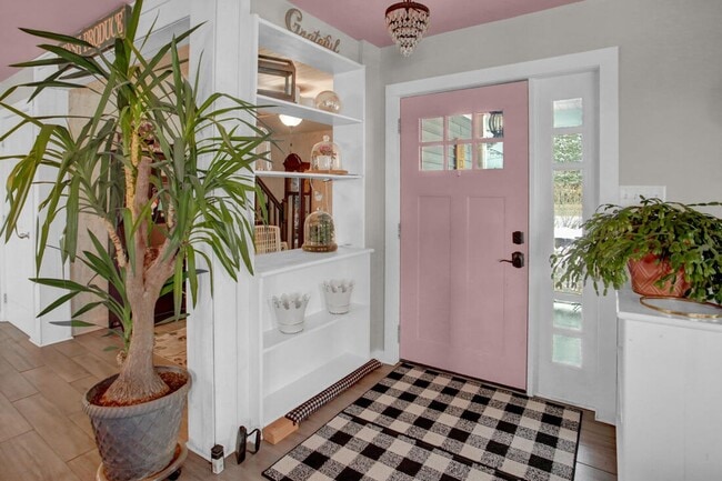 Photo - 5 Bedroom Home