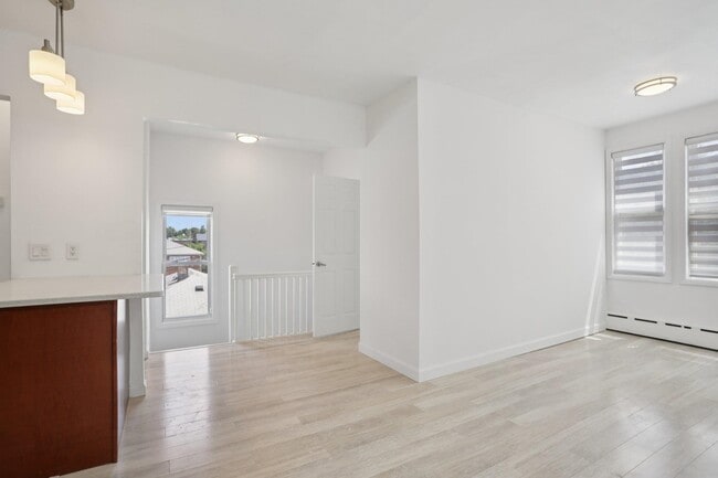Building Photo - 9021 Smith Ave Unit 2 Rental
