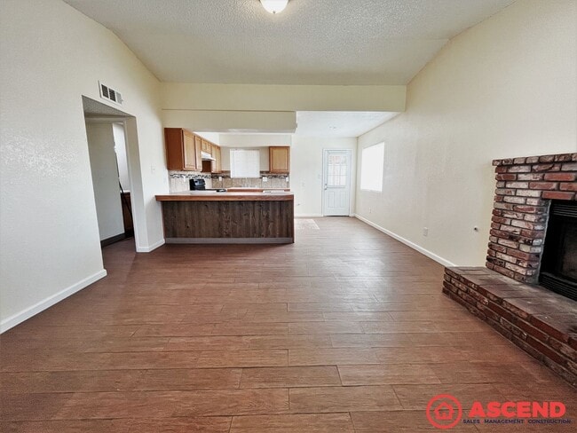 Photo - 8516 Haupt Ave