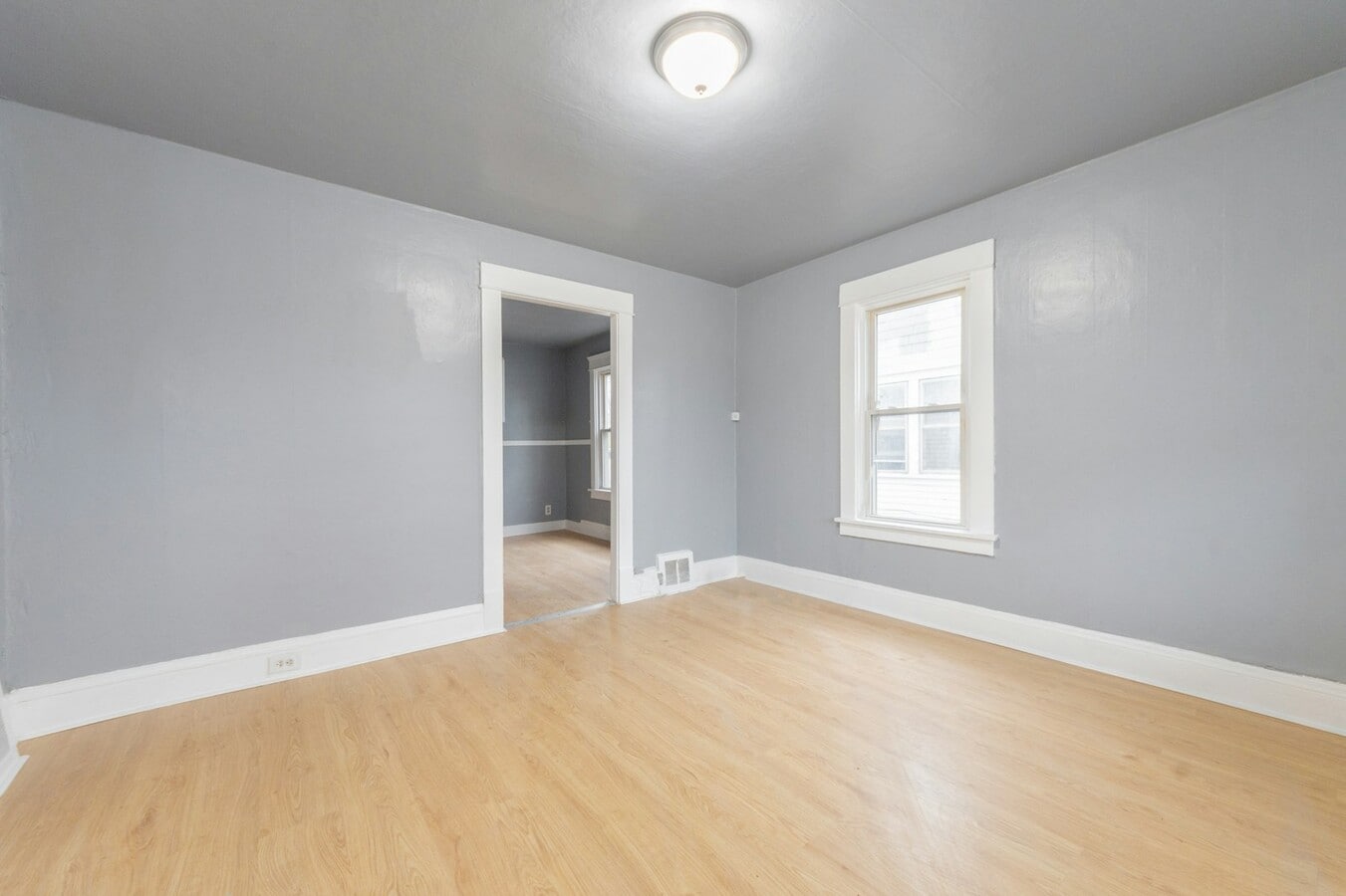 Photo - 14514 Westropp Ave