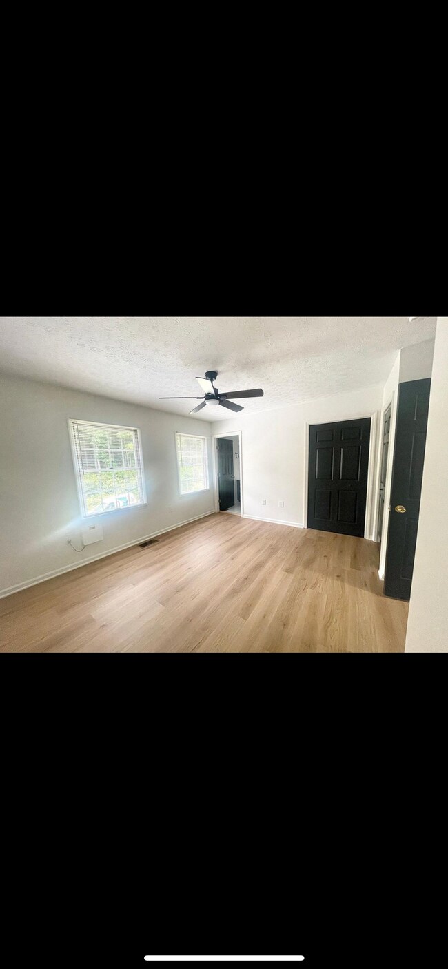 Photo - 531 Cedar Creek Rd