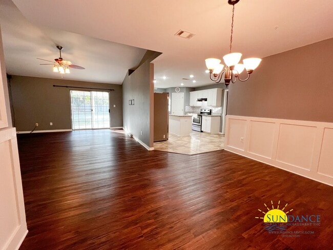 Photo - Elegant 3 Bedroom Home with Solar Panels!