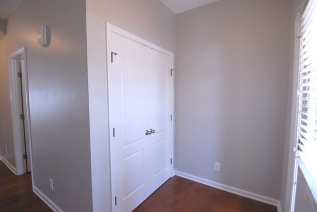 Photo - 4036 Comrie Ln