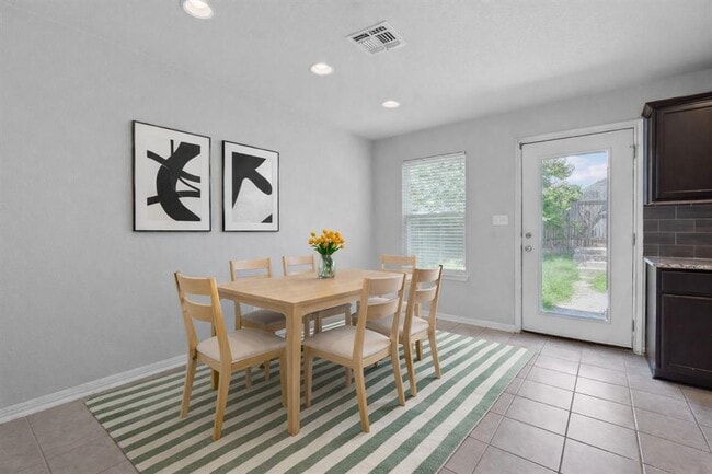 Photo - 134 Friendship Oak Dr