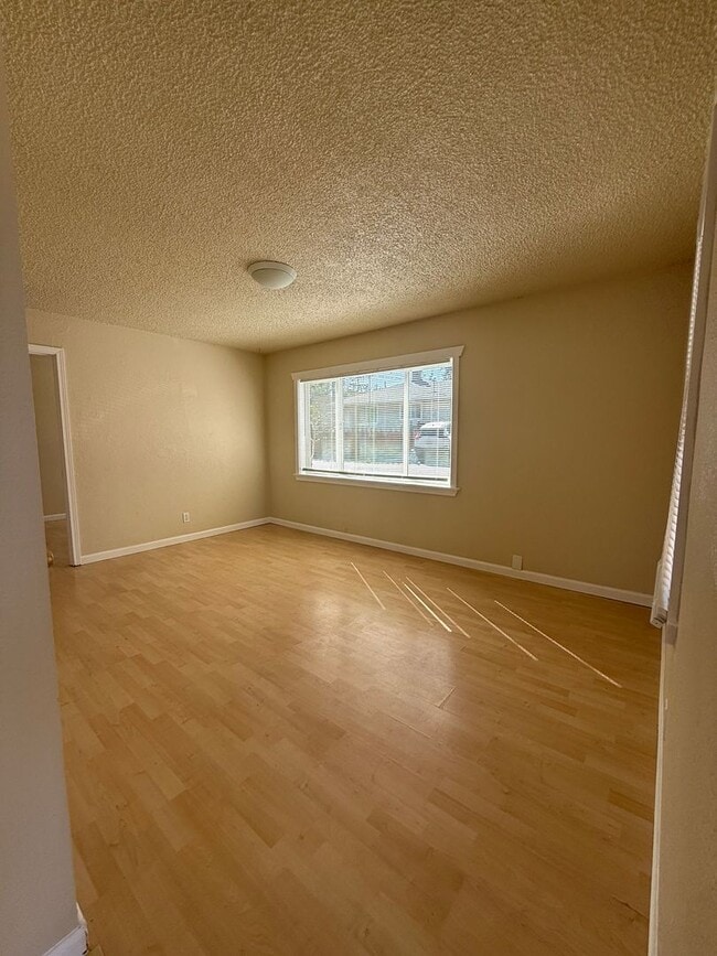 Photo - 913 52nd St SE Unit B