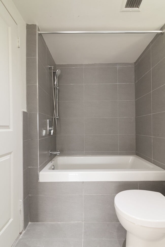 Photo - 4555 Av. Bonavista Unité 115