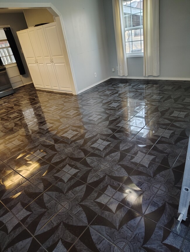 Photo - 1651 N Gow St Unit 1651