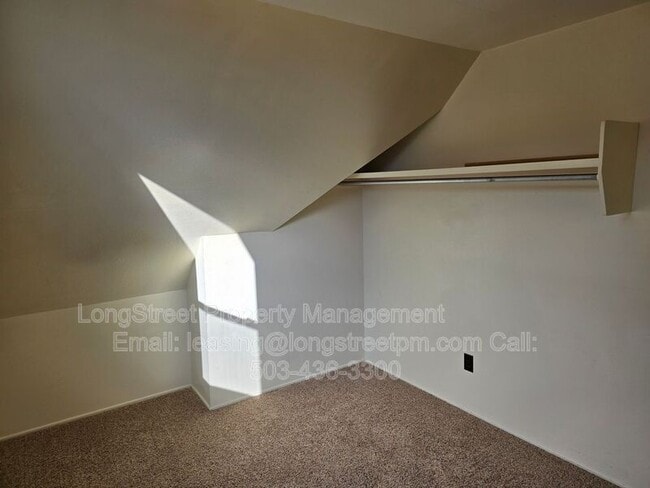Photo - 1052 SW Western Blvd