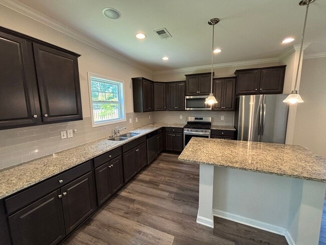 Photo - 377 Baymont Dr