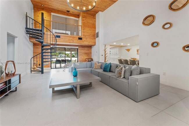 Photo - 7536 W Treasure Dr