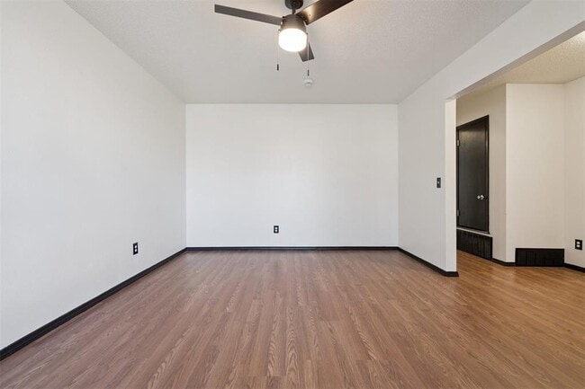 Photo - 1420 NE 8th St