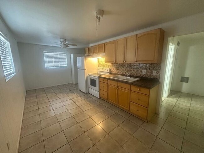 Photo - Cozy 1 Bed 1 Bath available in Scottsdale