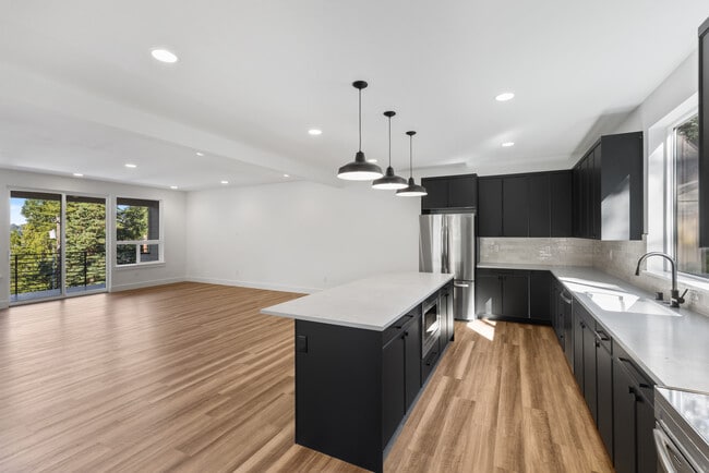 Photo - 10711 Vernon Rd