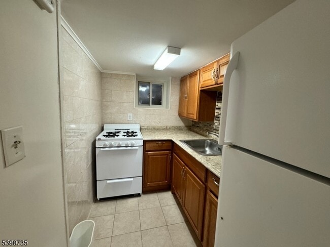 Photo - 223 William St