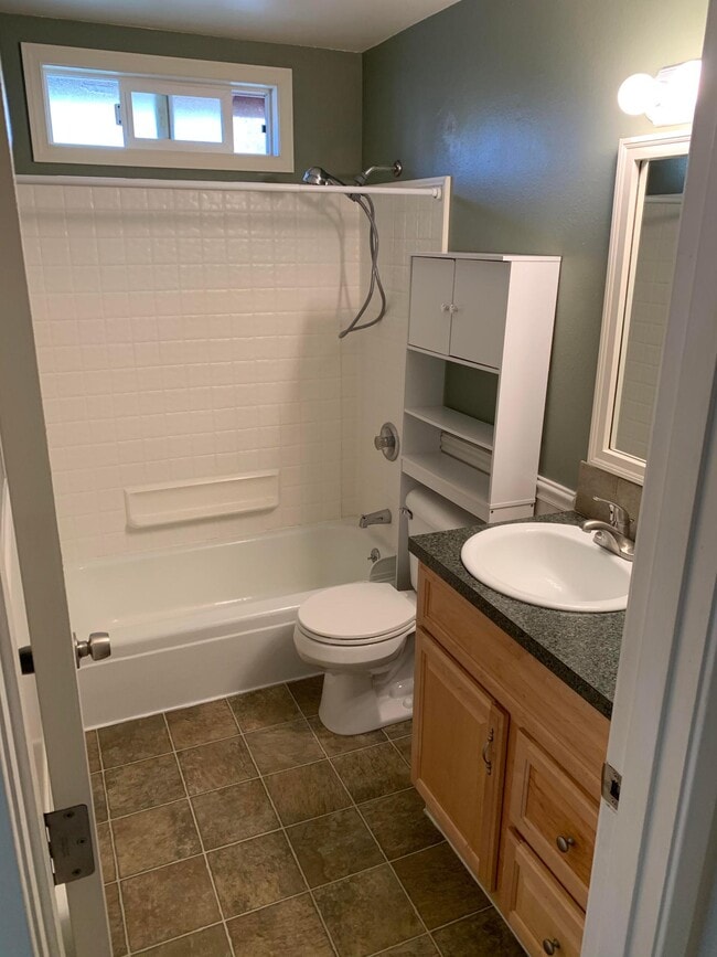 Photo - 165 E Sunset Way Unidad 1B