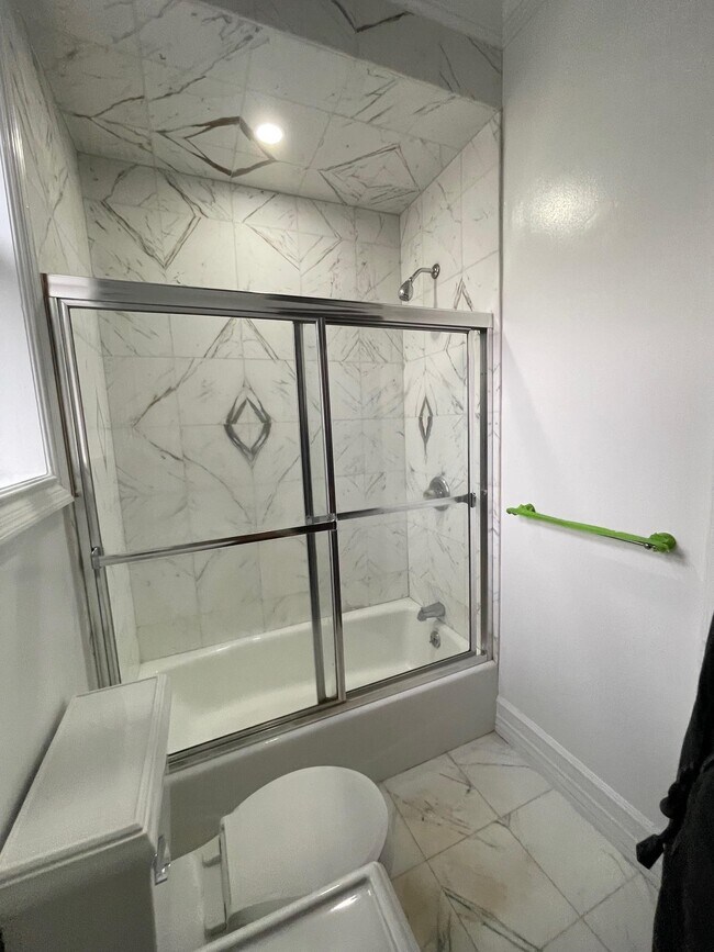 Photo - 145 Grand St