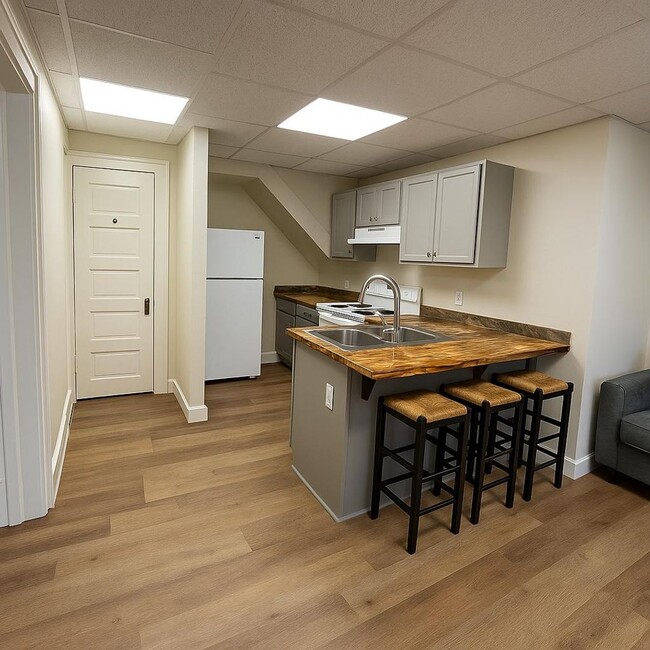 Building Photo - 69 Hungerford Terrace Unit 1