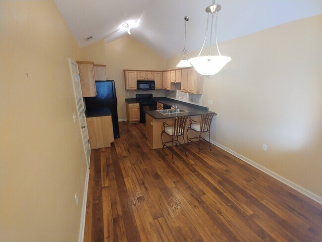 Kitchen - 555 Goldon Trophy Trl Unit Magnolia Run