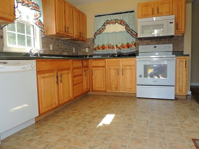Photo - COMING SOON!   Available now Beautiful 3 Bedroom in ALCOA!