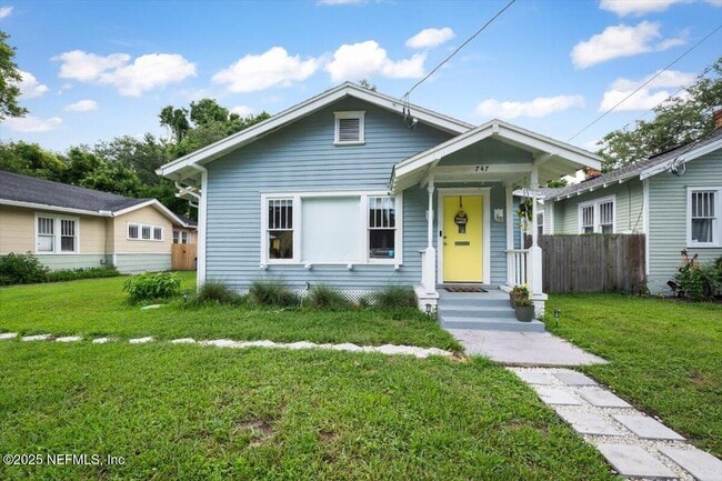 Photo - 747 West St Casa