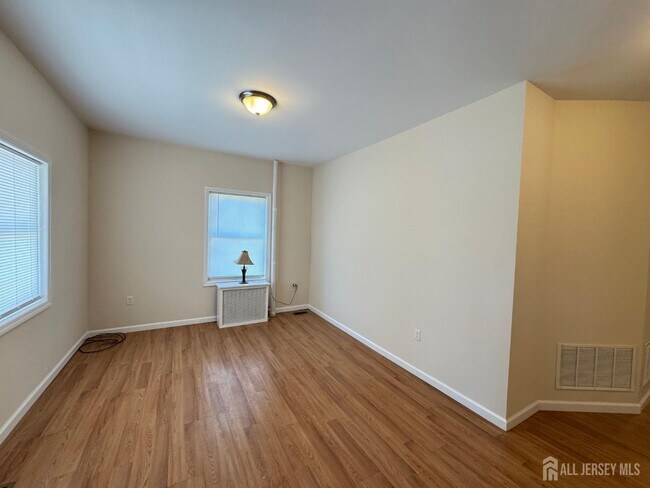 Photo - 154 George St Unit 1