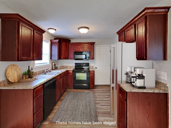 Photo - 634 S Mahn Ave