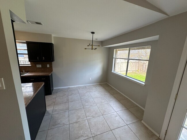 12101 Scissortail Dr