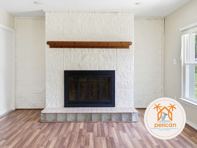 Photo - "Charming 3-Bedroom Retreat on Deedra Avenue - Spacious Living at 1325 Sq Ft in Pensacola!"