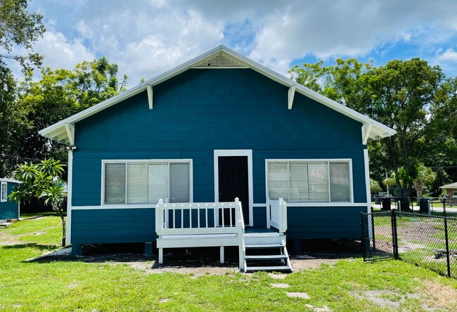 2915/2919 Winter Lake Rd - 2915/2919 Winter Lake Rd Apartment Unit A