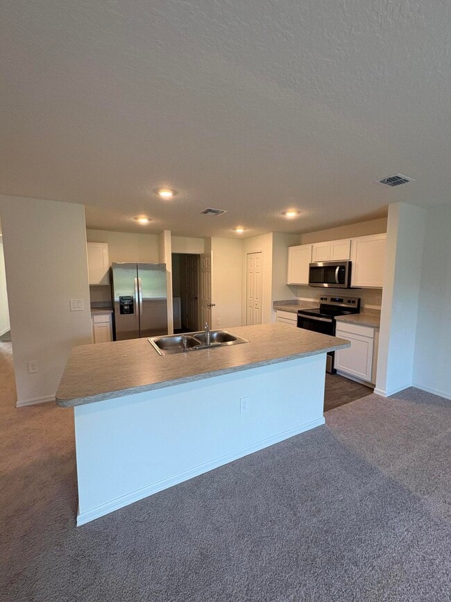 Photo - 295 Crescent SE St