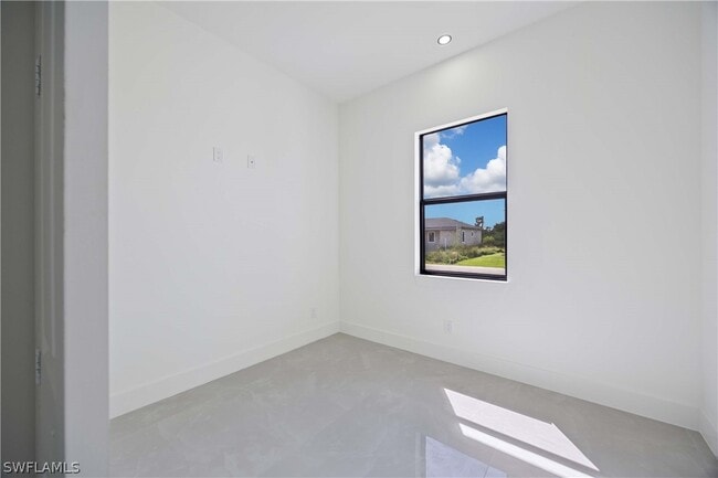 Photo - 3732 13th St W